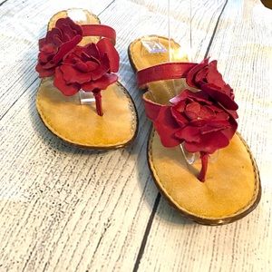 Clark Artisan thongs sandals , size 6. Burgundy floral motif.
